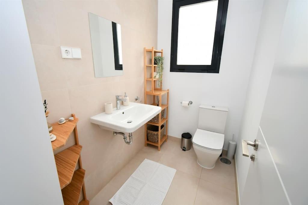Casa Kerr - Luxury Apt - Sleeps 9 - Los Boliches Apartment Malaga Exterior photo